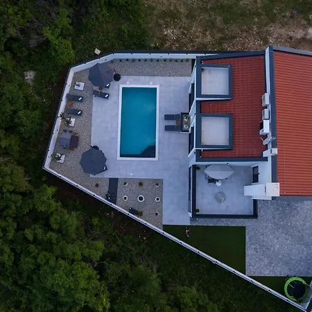 Terezija Villa